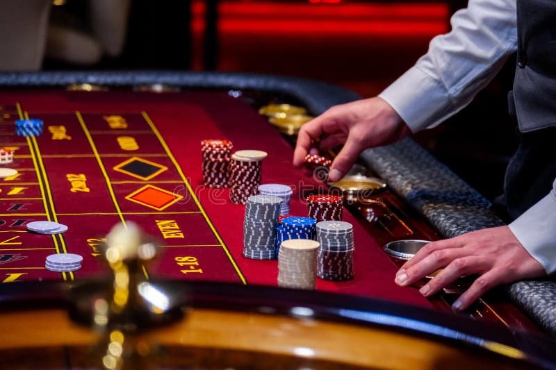 Baccarat Dragon Tiger Card Table Myanmar Online Casino